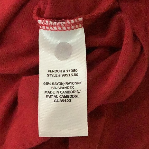 Cute red Tunic with pintucked front details Size Lg - Picture 5 of 7